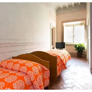 palazzo-piazza-mazzini.it-tuscanyhotel.com/