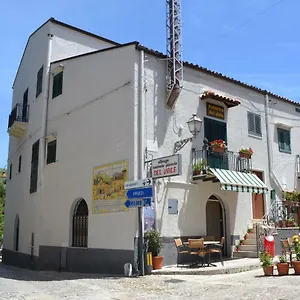 albergo-ristorante-pizzeria-del-viale.sicilyhotelsitaly.net/